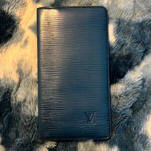Louis Vuitton epi wallet